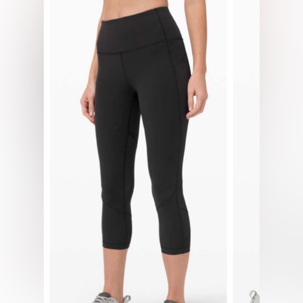 BOMBSHELL BLACK LEGGINGS